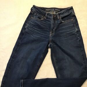 America Eagle Mom jeans. Size 4